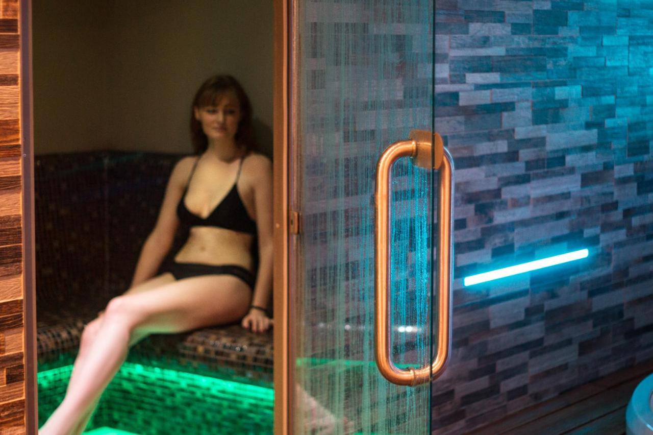ควอลิตี้ โฮเต็ล อาเมียง ปูแล็งวิล Hotel Poulainville ภายนอก รูปภาพ